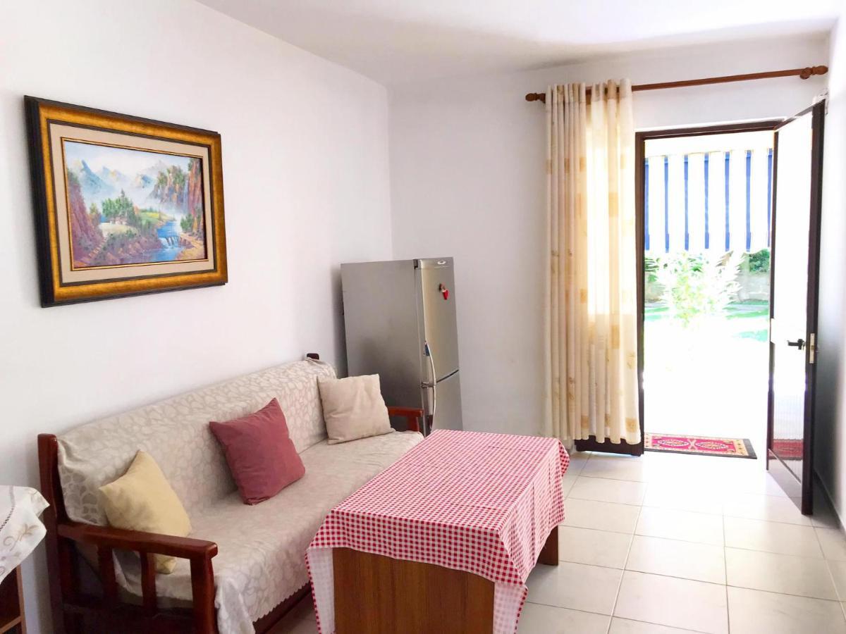 Vila Aliaj Luxury Apartment With 2 Rooms With Private Wonderful Terrace Durrës Zewnętrze zdjęcie