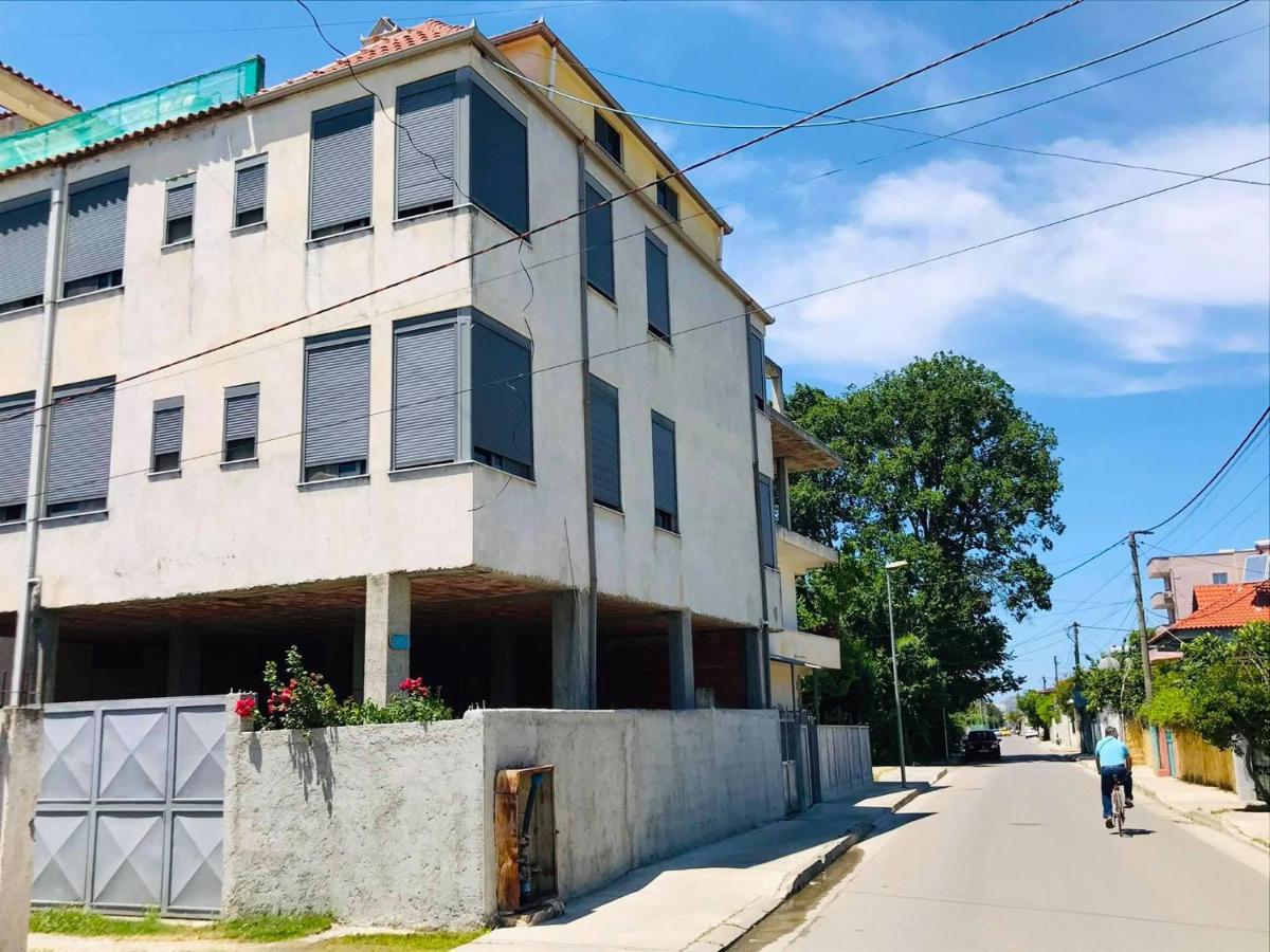 Vila Aliaj Luxury Apartment With 2 Rooms With Private Wonderful Terrace Durrës Zewnętrze zdjęcie