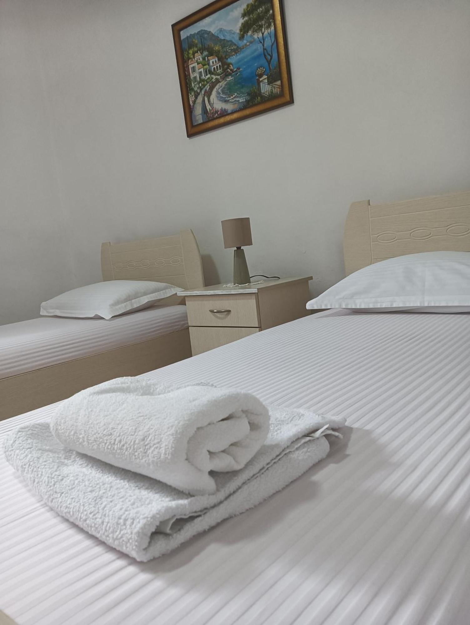Vila Aliaj Luxury Apartment With 2 Rooms With Private Wonderful Terrace Durrës Zewnętrze zdjęcie