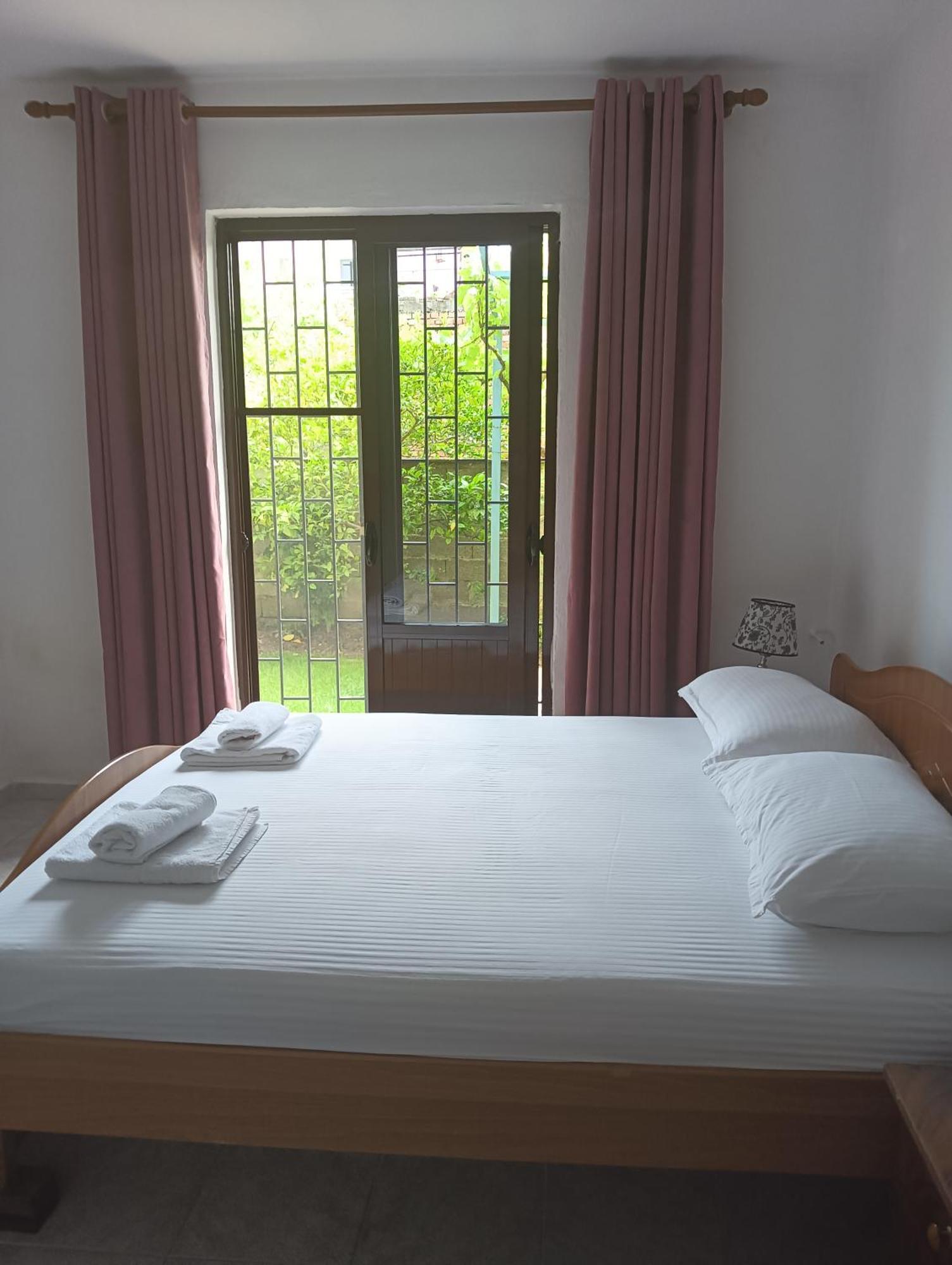 Vila Aliaj Luxury Apartment With 2 Rooms With Private Wonderful Terrace Durrës Zewnętrze zdjęcie