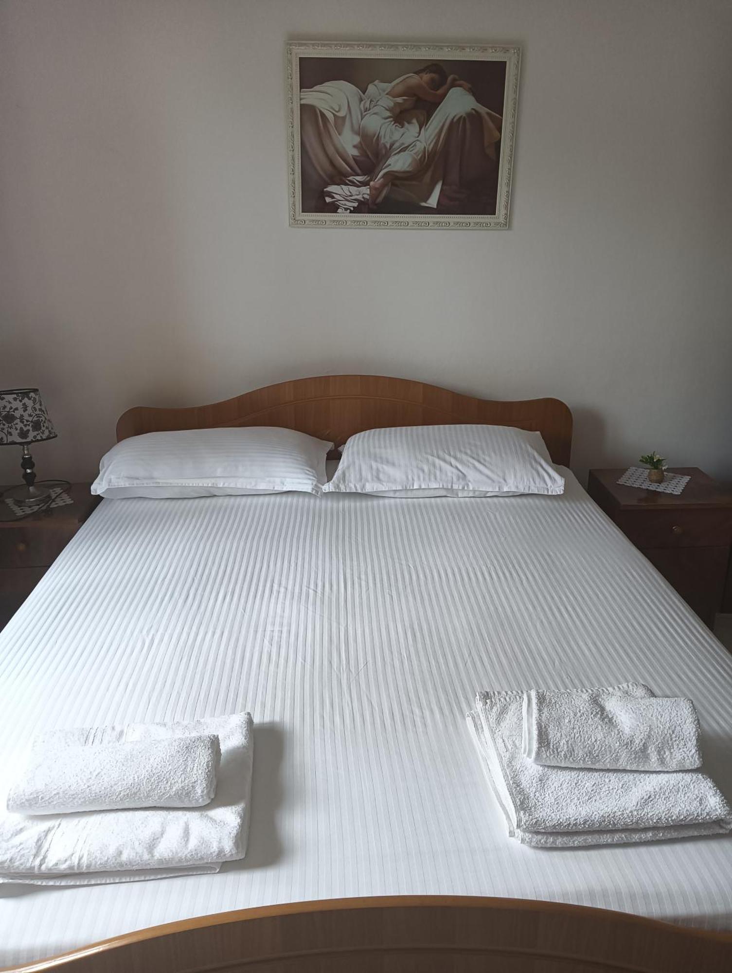 Vila Aliaj Luxury Apartment With 2 Rooms With Private Wonderful Terrace Durrës Zewnętrze zdjęcie